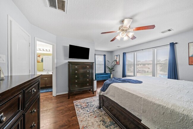 Building Photo - 2903 Valiant Scene Ct