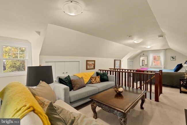 Building Photo - 6403 40th Ave