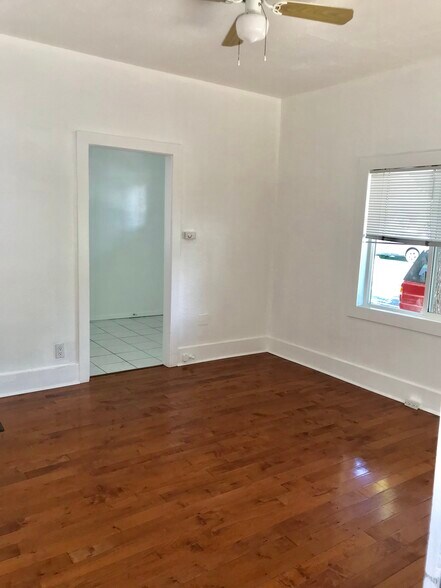 Building Photo - 1234 17th St