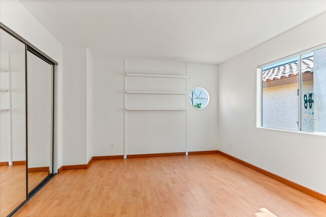 Building Photo - 1539 Mallorca Dr