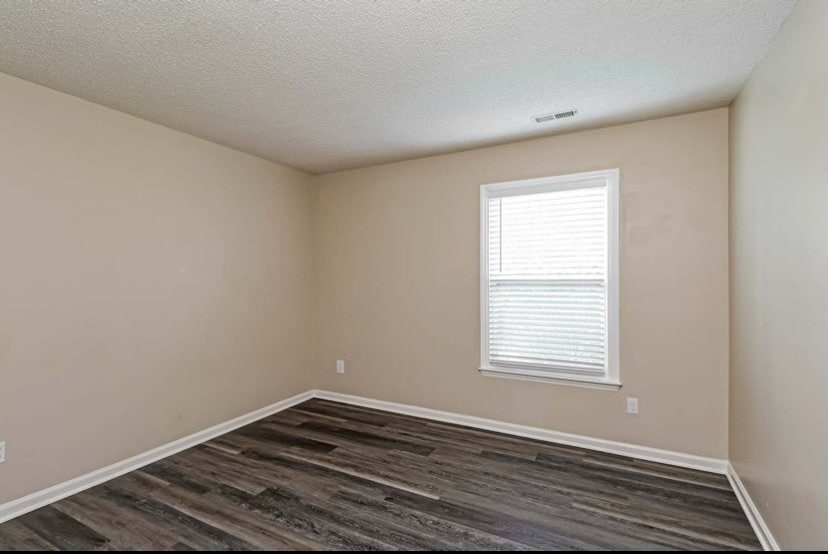 Building Photo - 5936 Loch Arbor Ln