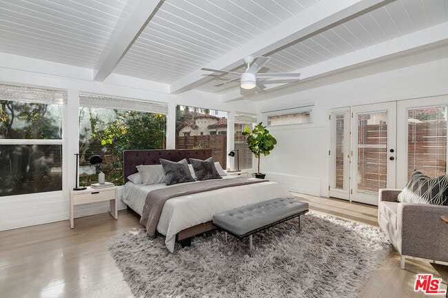 Building Photo - 852 11th St