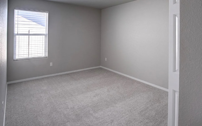 Building Photo - Beautifully Maintained Single-Family Home ...