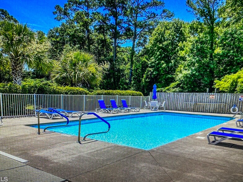 Building Photo - 842 Kiawah Ln