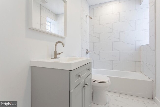 Building Photo - 2131 N 8th St