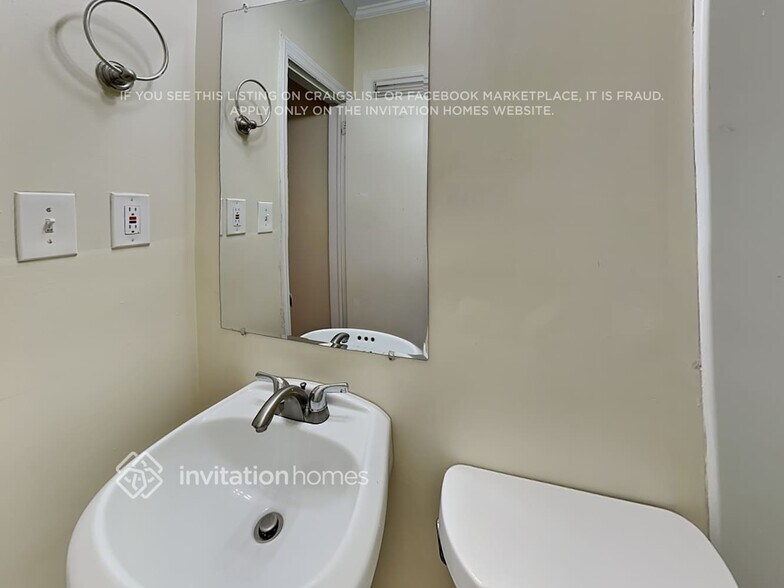 Building Photo - 35 Circle Creek Dr