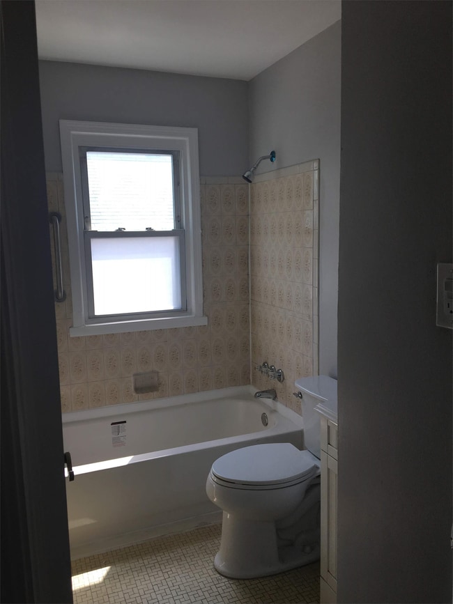 Building Photo - 1578 Washington Ave