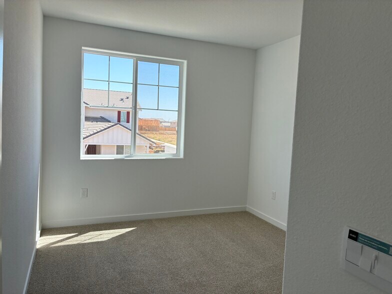 Building Photo - 8133 Arrowfield Way