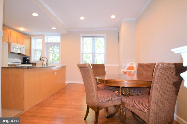 Building Photo - 720 K St NE