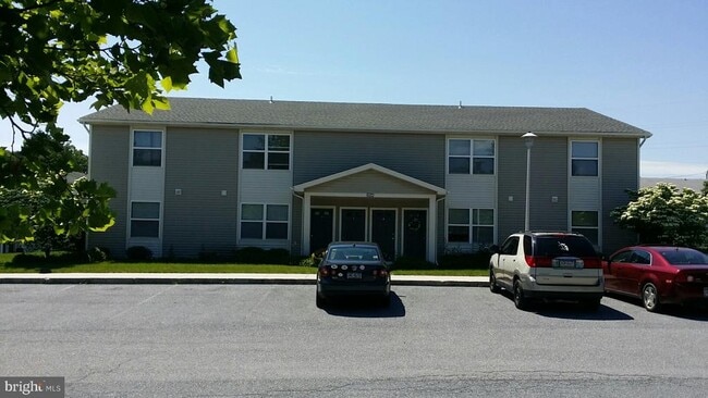 Building Photo - 2300 Vartan Ct
