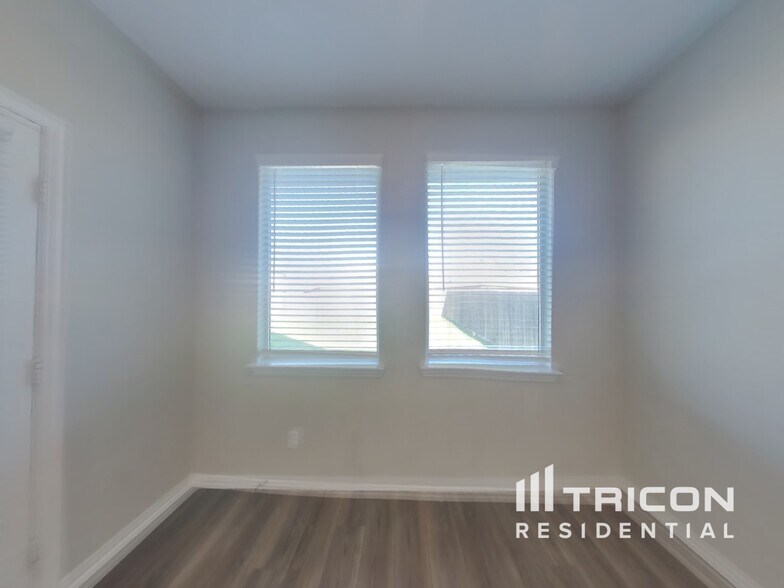 Building Photo - 14817 Silver Blades Ct