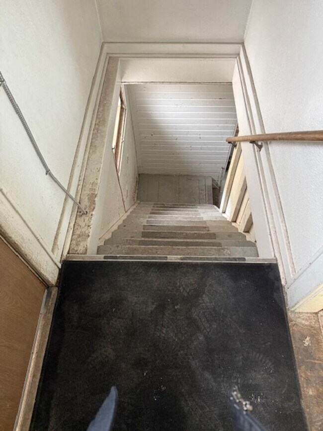 Building Photo - Thirteenth 2104 &amp; 2102