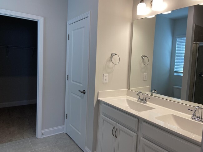 Building Photo - 4909 Helmsworth Dr