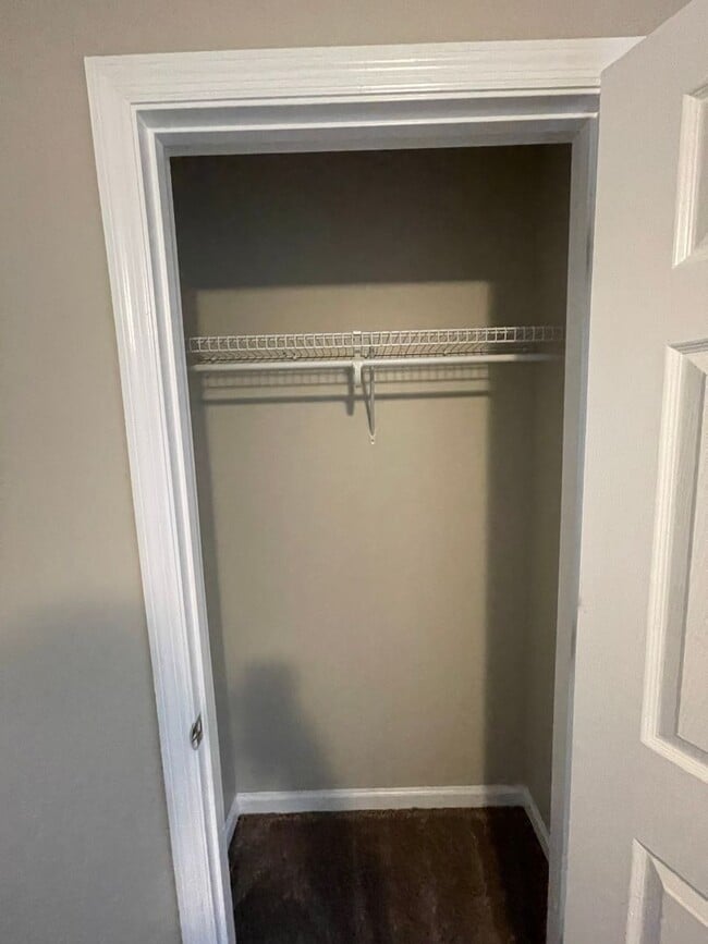 Building Photo - Courtyard Subdivision!!