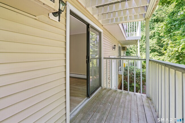 Building Photo - 80 Churchill Dr