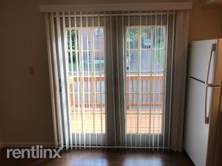 Building Photo - 2 br, 1 bath Apartment - 25 Main St B-2