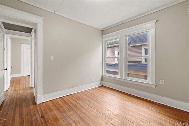 Building Photo - 1522 S State St
