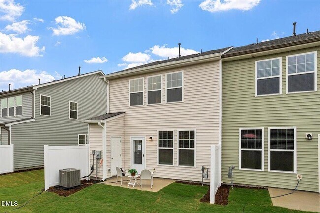 Building Photo - 74 Amaryllis Ln
