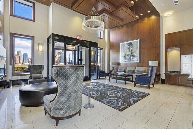Building Photo - 250 Henley Pl