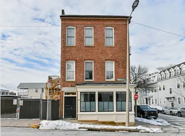 Building Photo - 63 Dorchester St