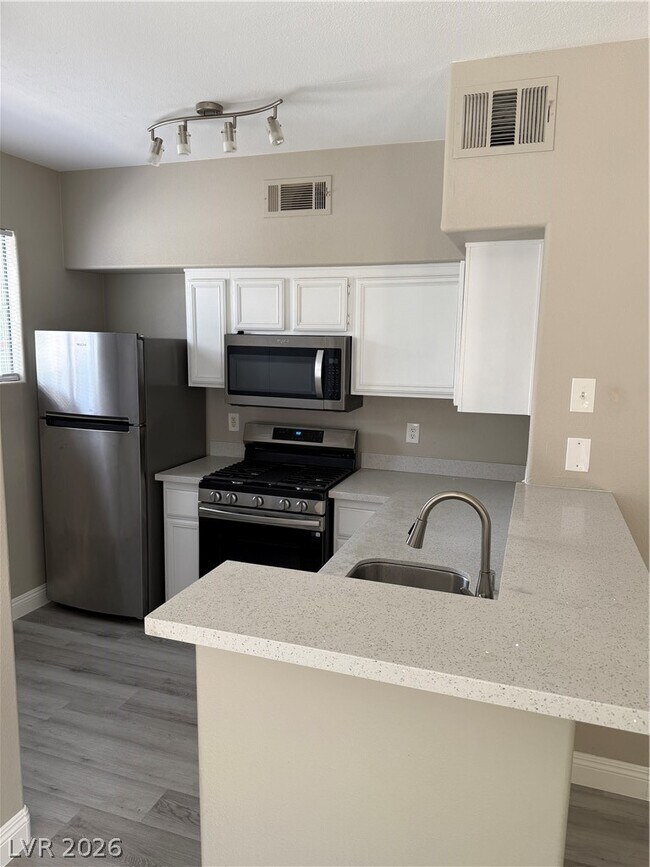 Building Photo - 9050 W Warm Springs Rd