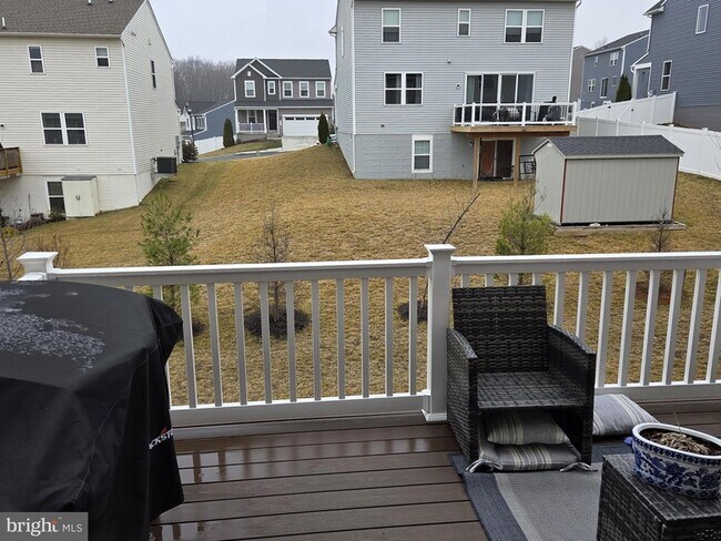 Building Photo - 503 Williams St