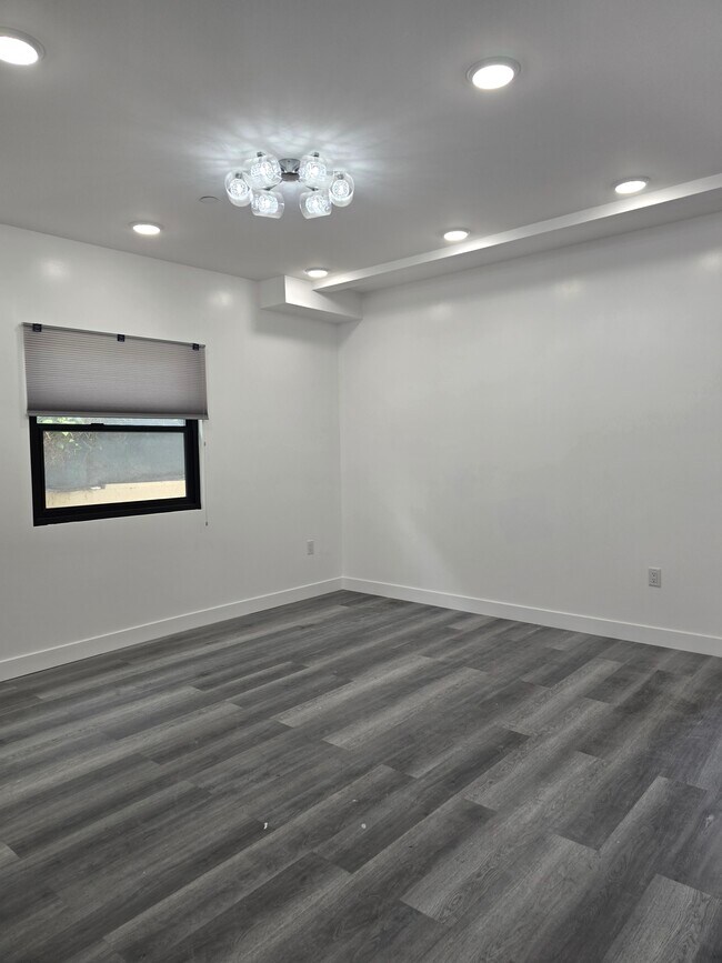 Building Photo - 1245 Crenshaw Blvd