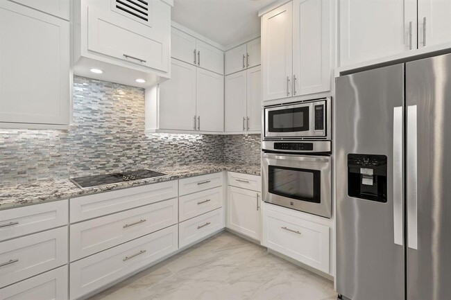 Building Photo - 581 Rupen Dr