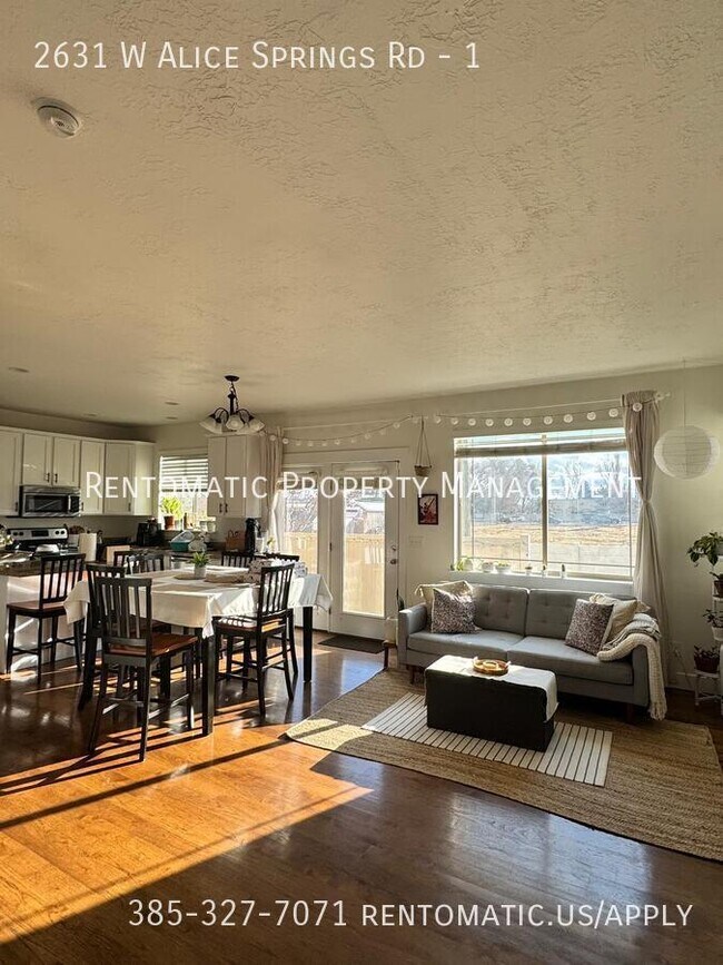 Building Photo - 2631 Alice Springs Rd