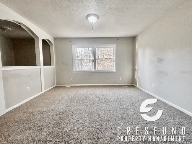 Building Photo - 4 BED, 2 BATH AVAILABLE AND READY FOR MOVE IN TODAY!