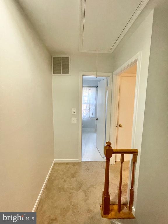 Building Photo - 1208 W Abingdon Dr