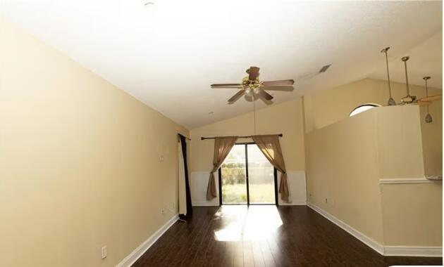 Building Photo - 915 Buttonwood Ave