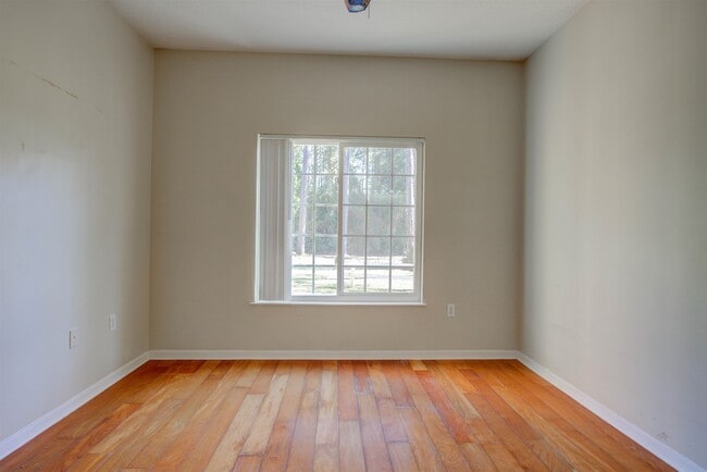 Building Photo - 520 Florida Club Blvd