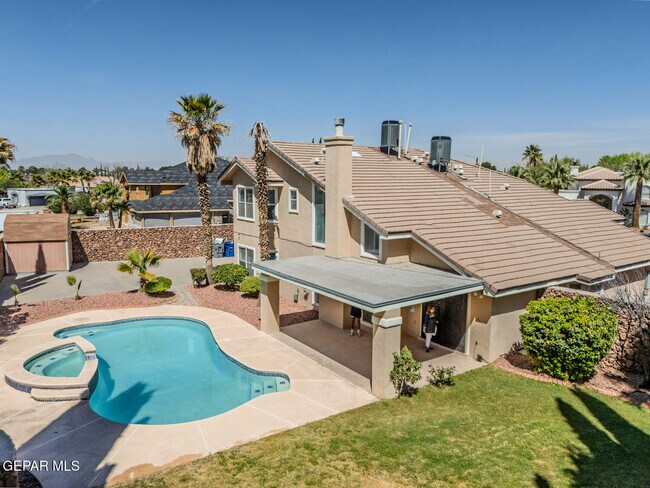 Building Photo - 2066 Paseo Del Prado Dr