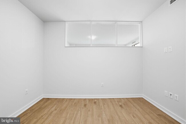 Building Photo - 1625 Eckington Pl NE