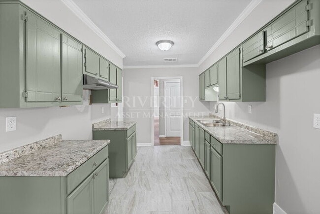 Building Photo - 42 Bonita Dr