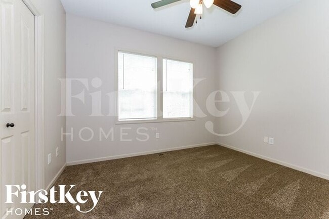 Building Photo - 14050 Drury Ct