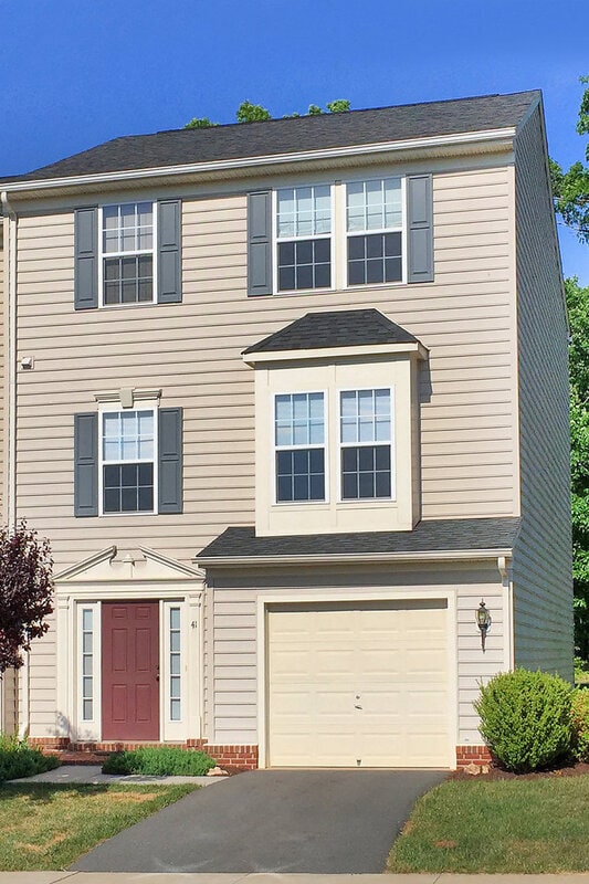 Building Photo - 41 Pine Needle Way