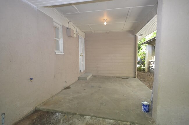 Building Photo - 1453 Clermont Ave