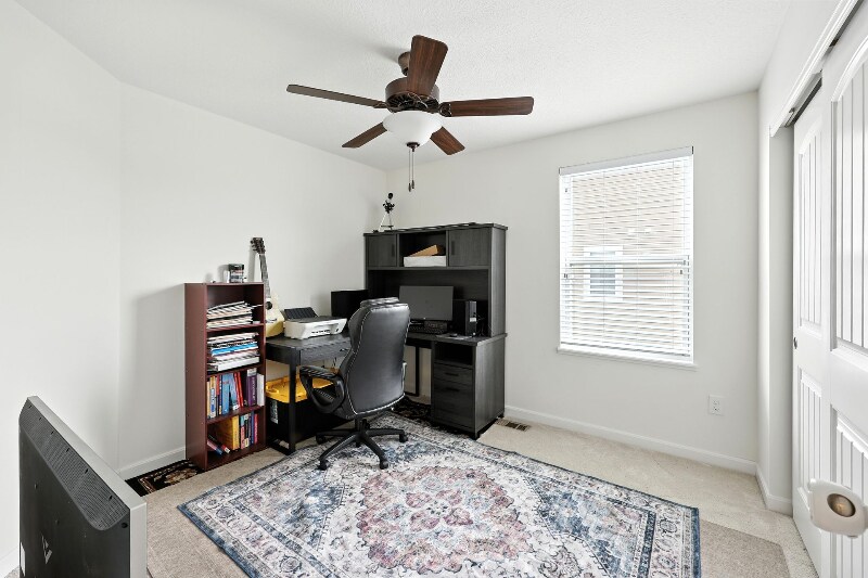 Building Photo - 5497 Mercier St