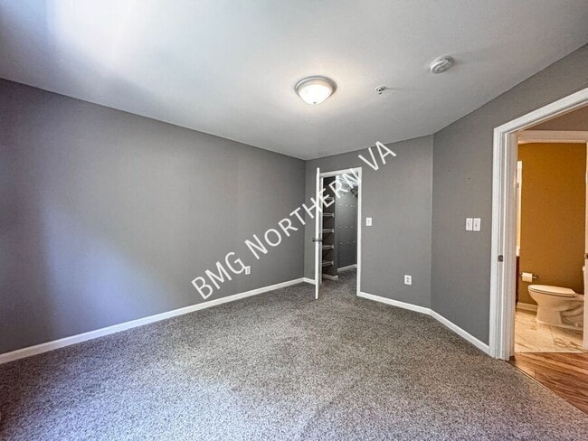 Building Photo - 635 Constellation Square SE