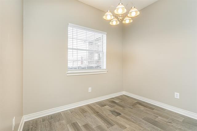 Building Photo - 7006 Cottonwood Cir