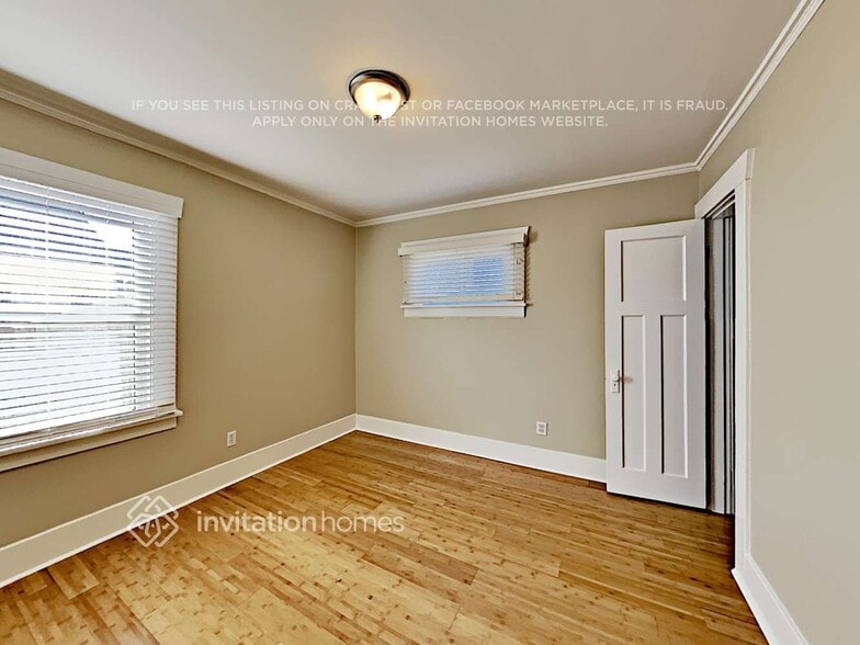 Building Photo - 230 S 79th St