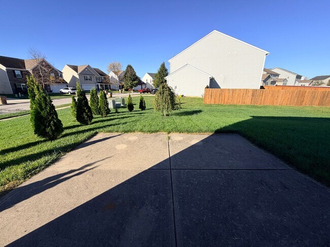Building Photo - 1883 Creekstone Dr