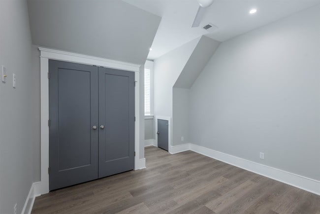 Building Photo - 3 Sanctuary Ct