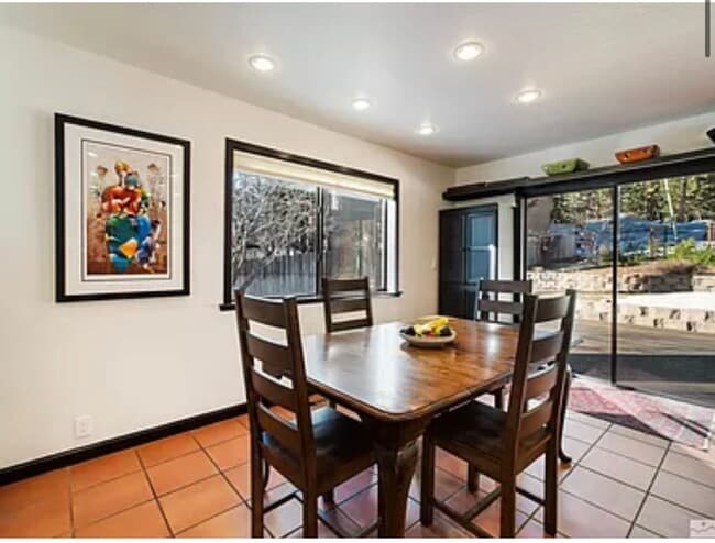 Building Photo - Nice house available now!