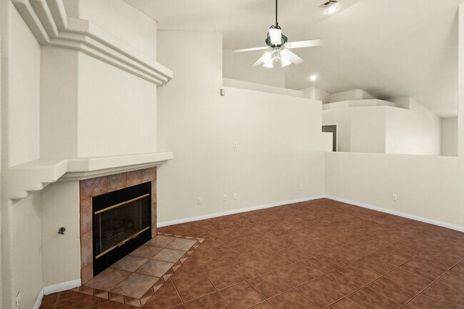 Building Photo - SW!! Single Story!! Pool!! NO HOA!!  Corne...