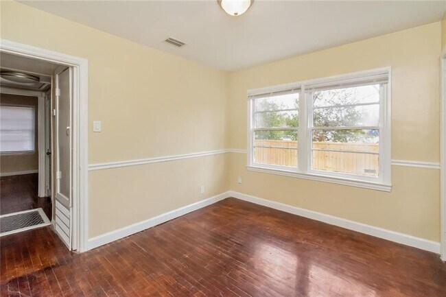 Building Photo - 112 Shell Rd Pl