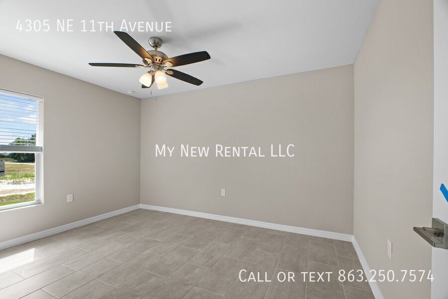 Building Photo - 4305 NE 11th Ave