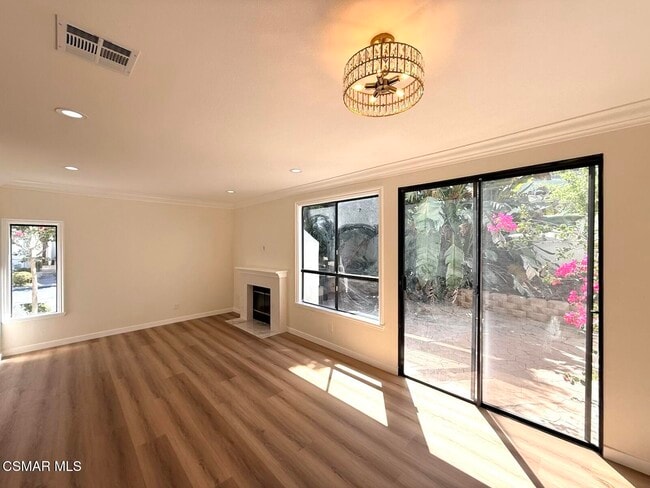 Building Photo - 451 Pavarotti Dr